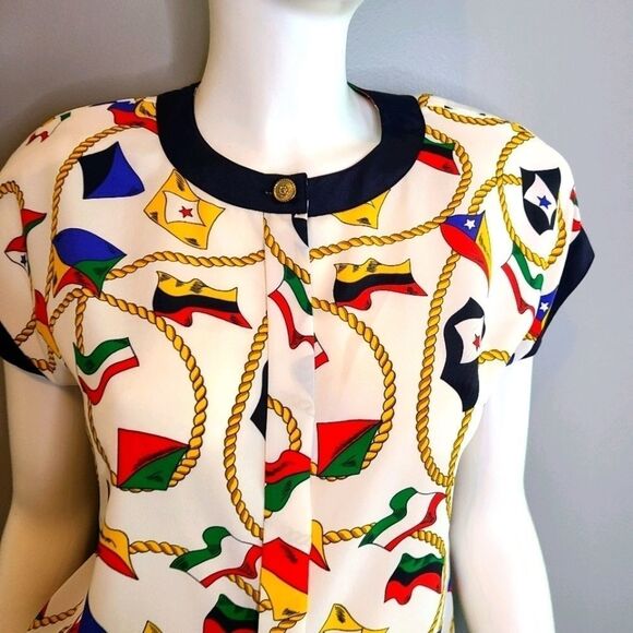 Laura & Jayne Vintage Flags Around the World Top sz 8 - Picture 6 of 10